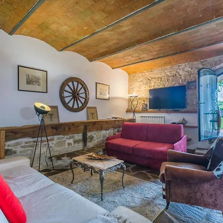 דירה Badia A Passignano-3 By Interhome